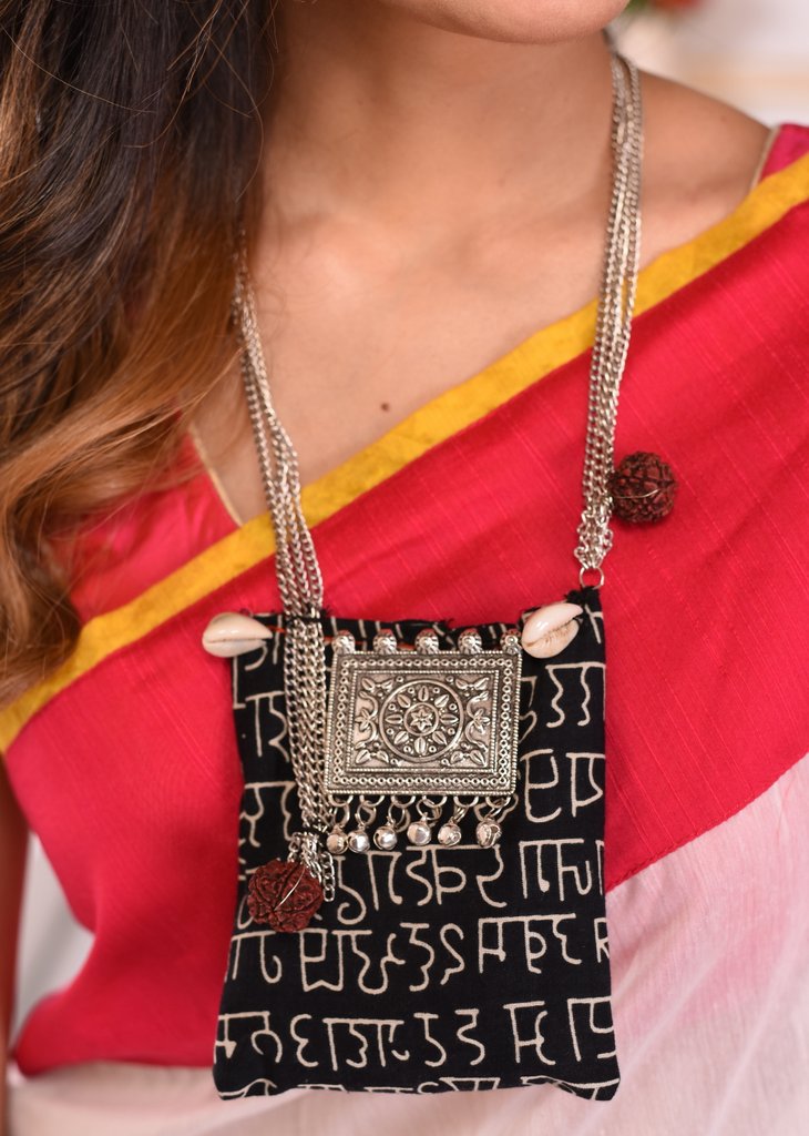 Exclusive hand made fabric pendant necklace - Sujatra