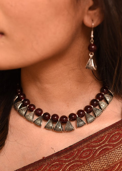 Exclusive maroon glass bead necklace set - Sujatra