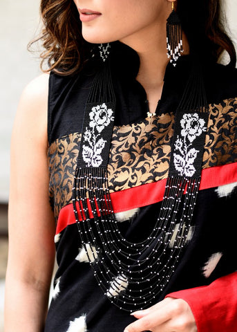 Exclusive seed beed black and white combination necklace set