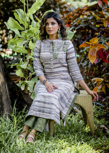 Exclusive handloom cotton kurta with embroidered motifs