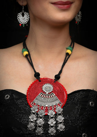 Jute oxidised neckpiece in red with matching earrings
