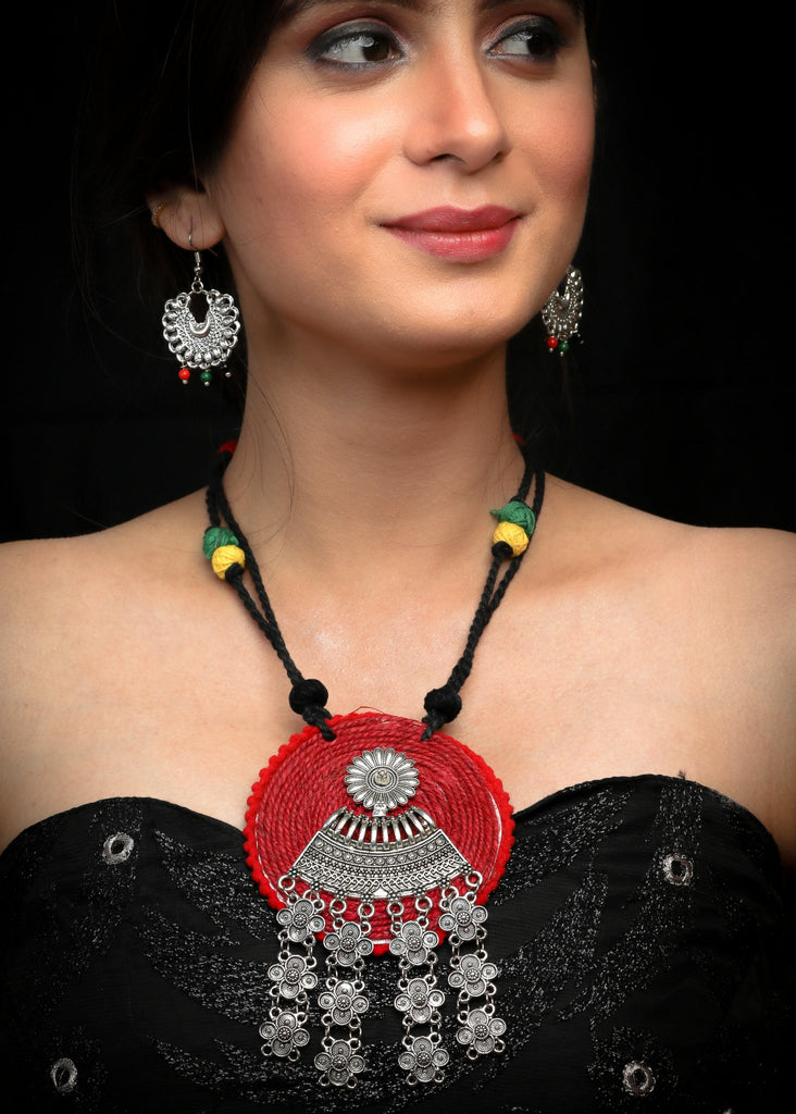 Jute oxidised neckpiece in red with matching earrings