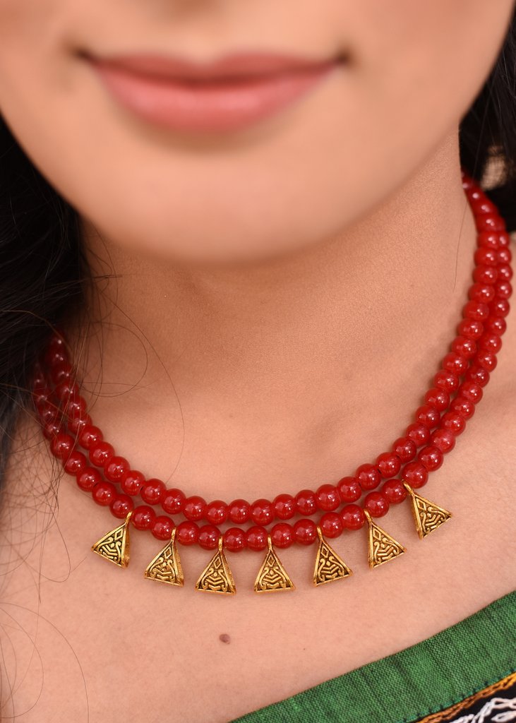 Red glass beaded necklace - Sujatra