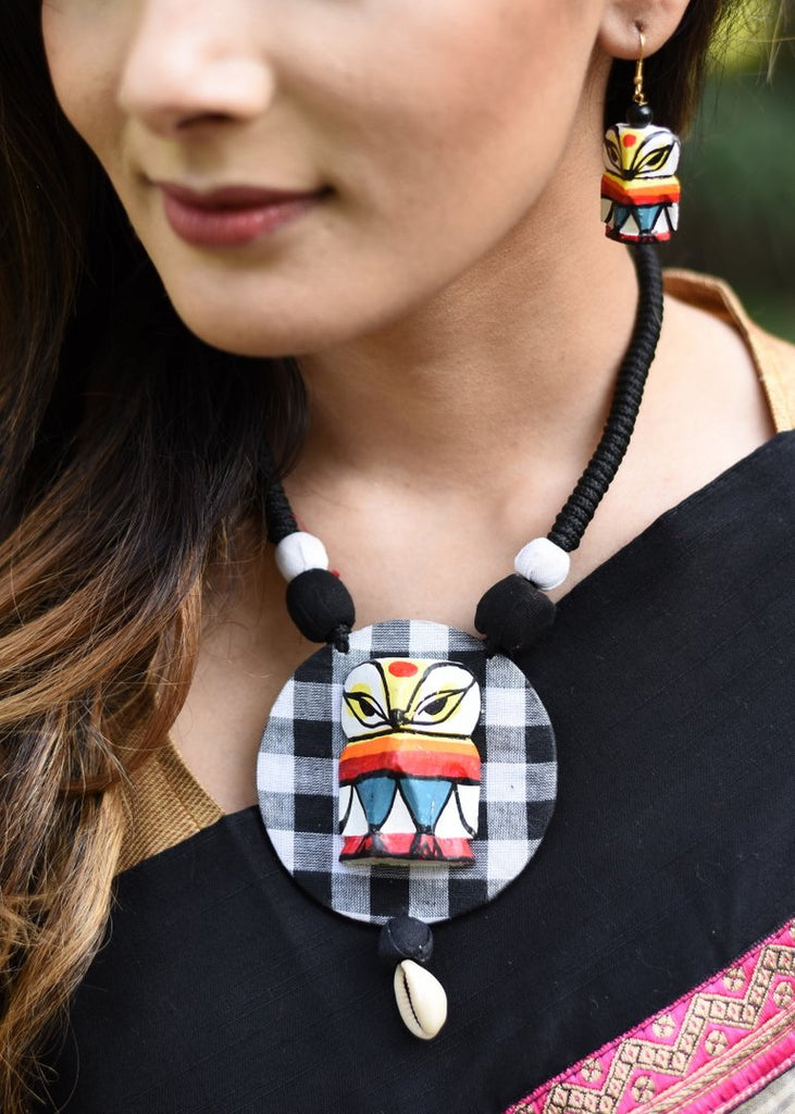 Handcrafted Owl necklace set - Sujatra