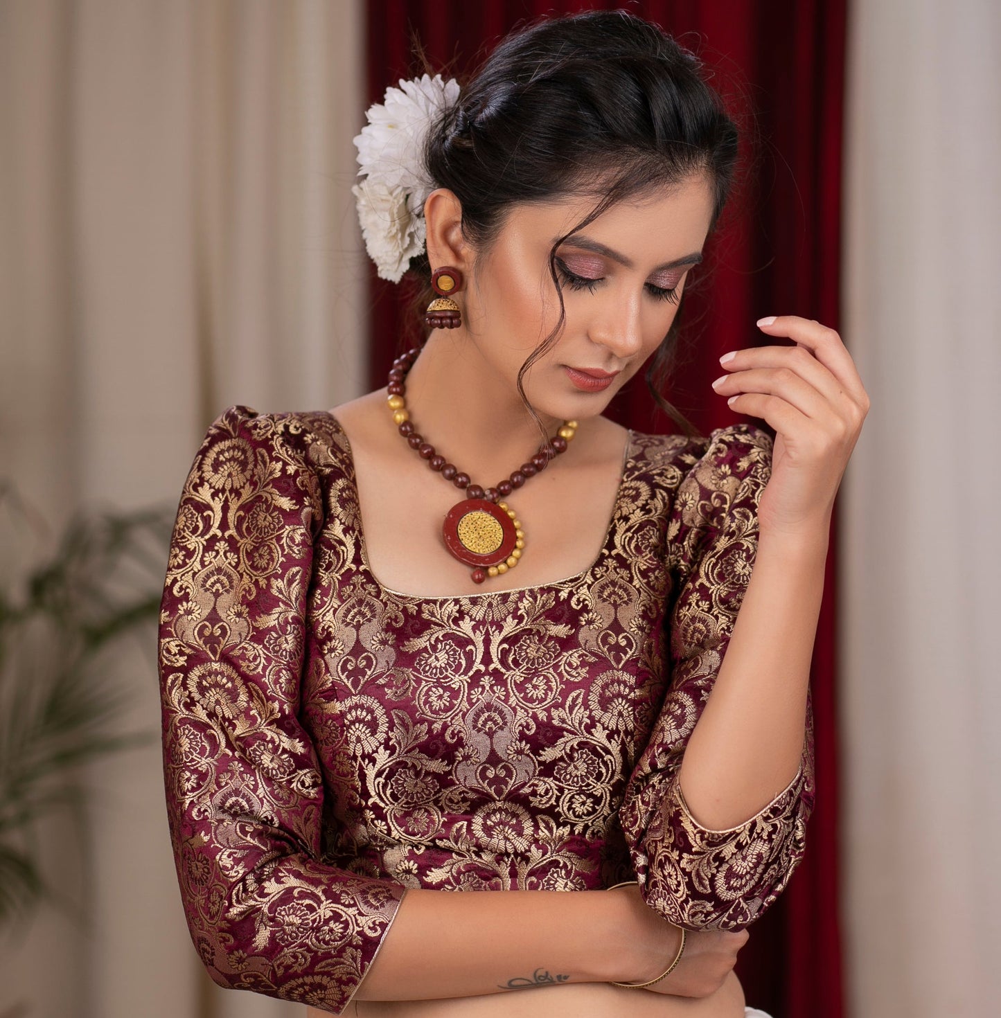 Beautiful mahogany banarasi blouse with puff 3/4 sleeves