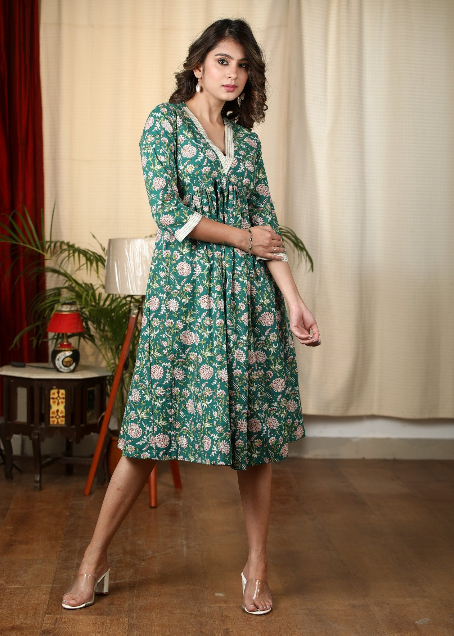 Exclusive green floral Jaipuri printed cotton dress – Sujatra