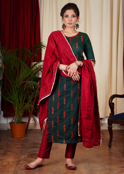 Beautiful Green and Red full  length embroidery Kurta with  Dupatta  - 2 Pc