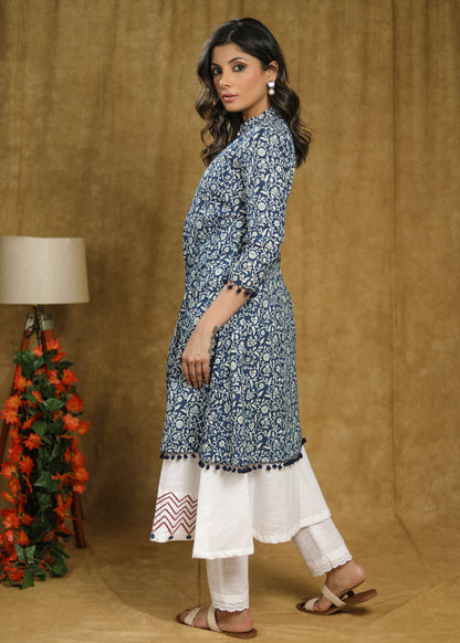 Classy White Cotton Hand Painted Sleeveless Kurta