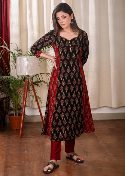 Beautifully Combined Cotton Ajrakh Kurta With Wooden Beads