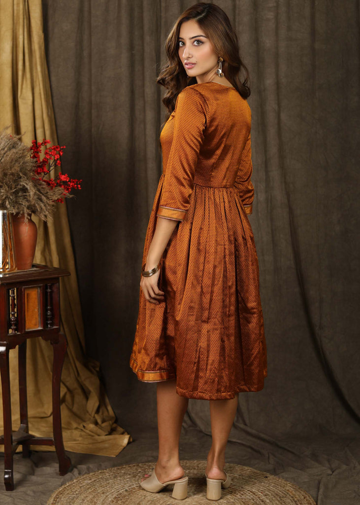Classy Rust gathered A-line khun dress with keyhole neck.