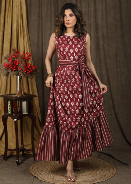 Elegant maroon printed combination dress with kantha border and attached belt