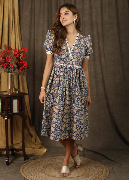 Casual floral printed dress highlighted with multicolor mirror embroidered lace