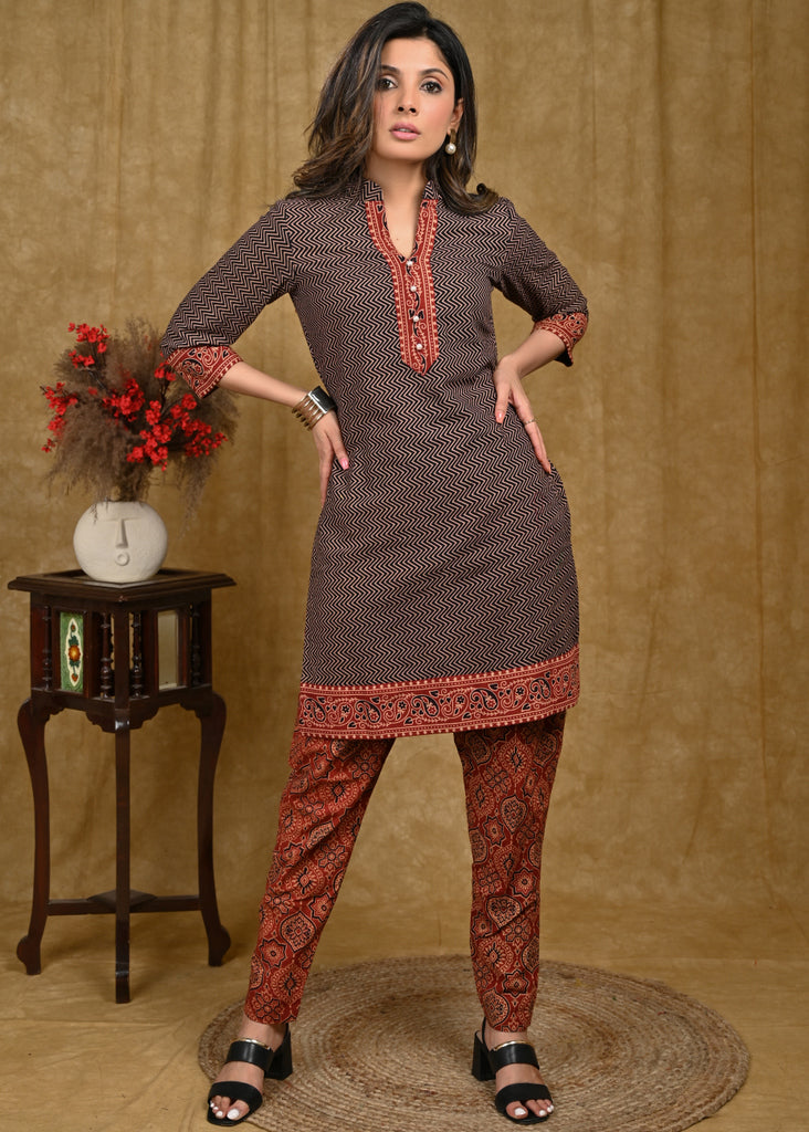 Trendy Black Zigzag Cotton Tunic with Ajrakh Border