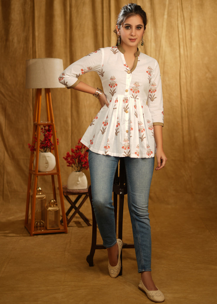 Exclusive Casual White Floral Gathered Top