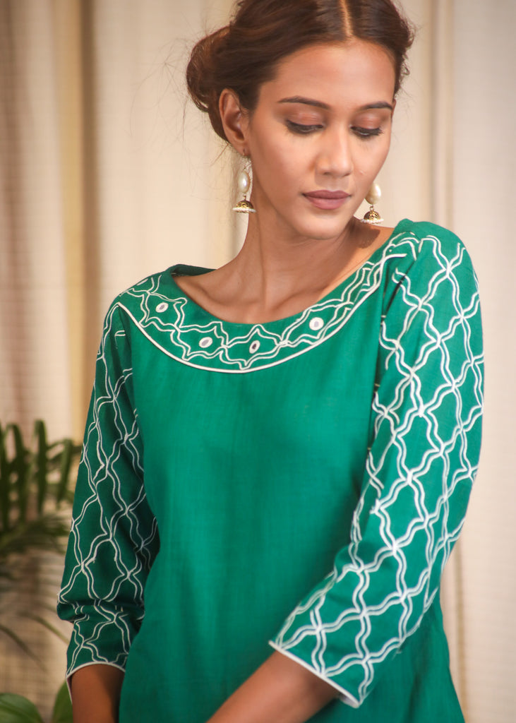 Green Cotton Top With Exquisite Embroidery On The Sleeves