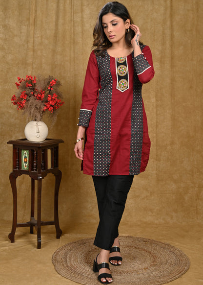 Simple And Elegant Cotton Tunic withhandmade Kutch Mirror Work on Yoke