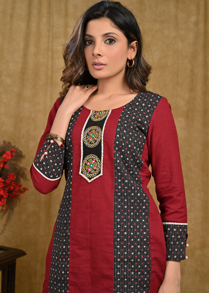 Simple And Elegant Cotton Tunic withhandmade Kutch Mirror Work on Yoke