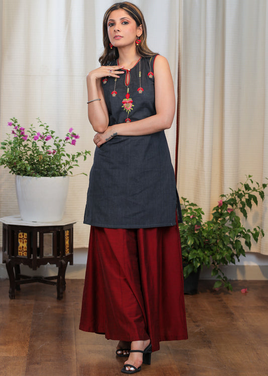 Trendy Grey Tunic With Bright Contrast Embroidery