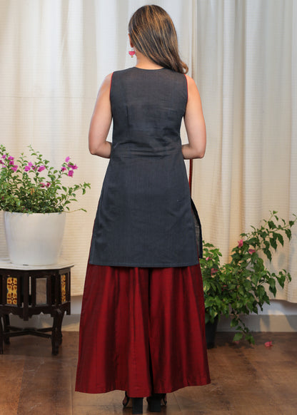 Trendy Grey Tunic With Bright Contrast Embroidery