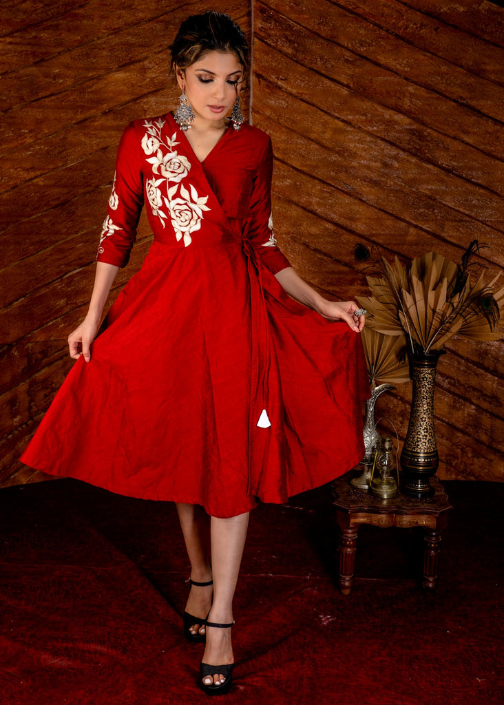 Maroon cotton silk dress with exclusive embroidered motifs.