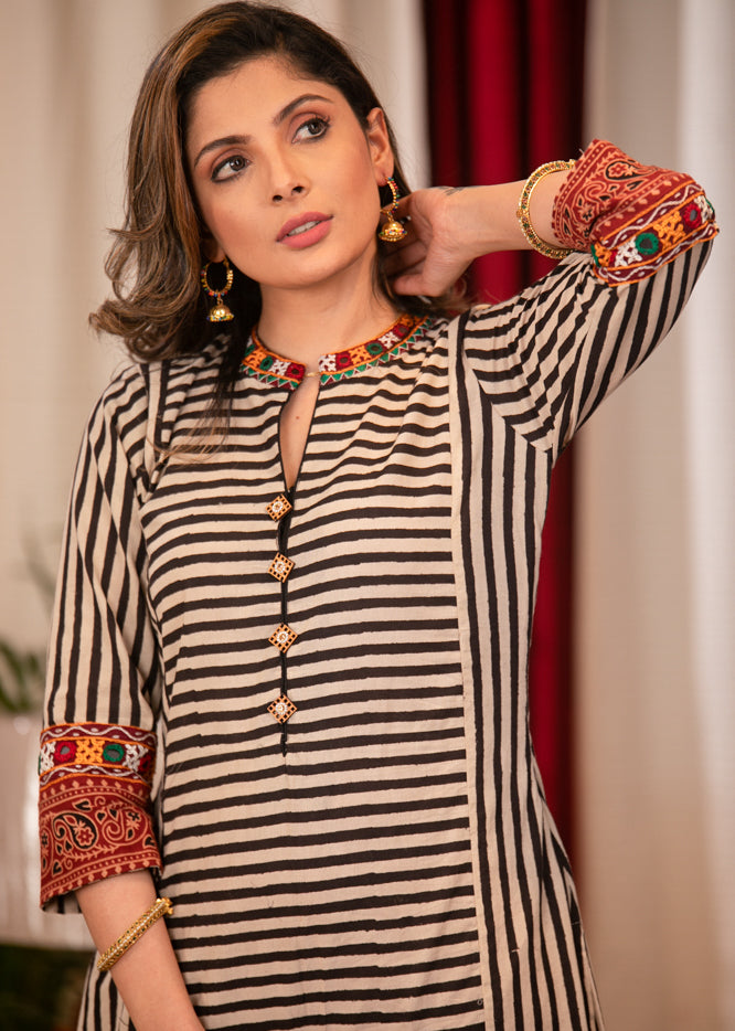 Straight cut Elegant Cotton Ajrakh  Kurta with  Stylish Stripe formation and Handmade Kutch Embroidery
