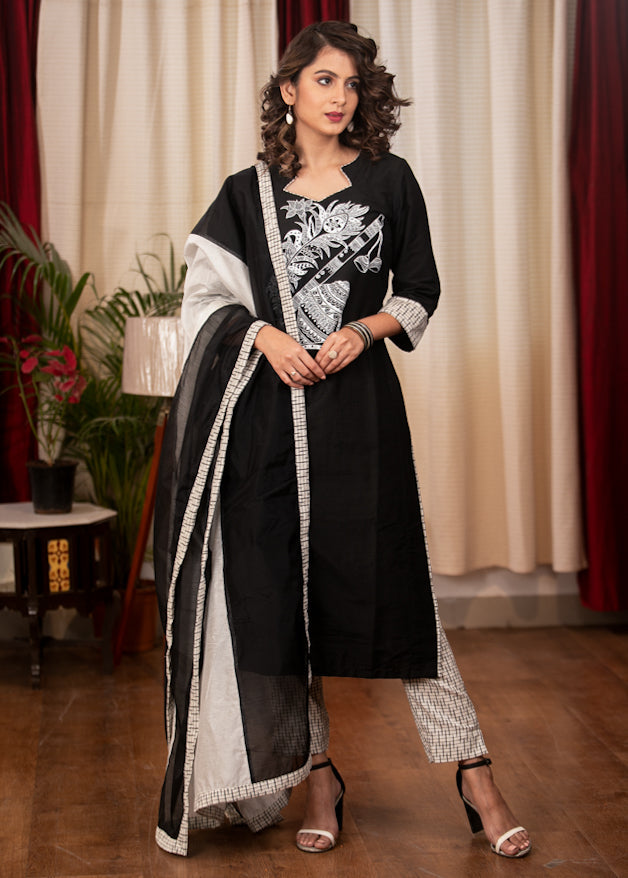 Straight Cotton Handloom Kurta with Impeccable Hand Painting of Musical Expressions
