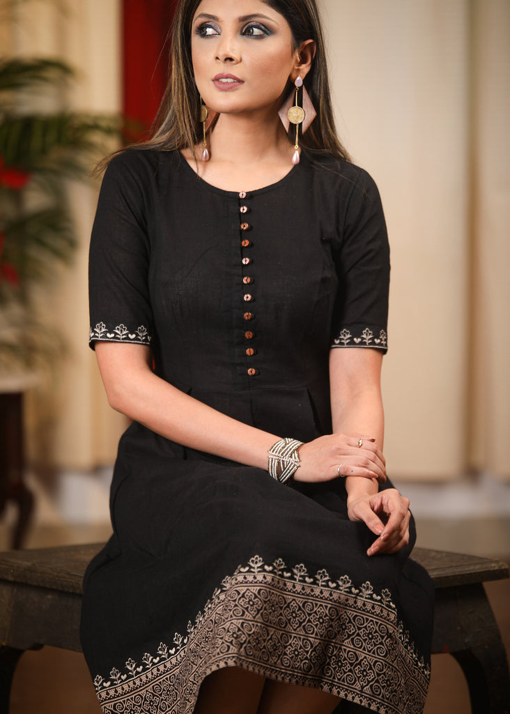 Quintessential black dress with Ajrakh & embroidery combination