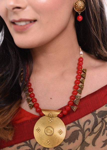 Red beaded necklace with exclusive pendant